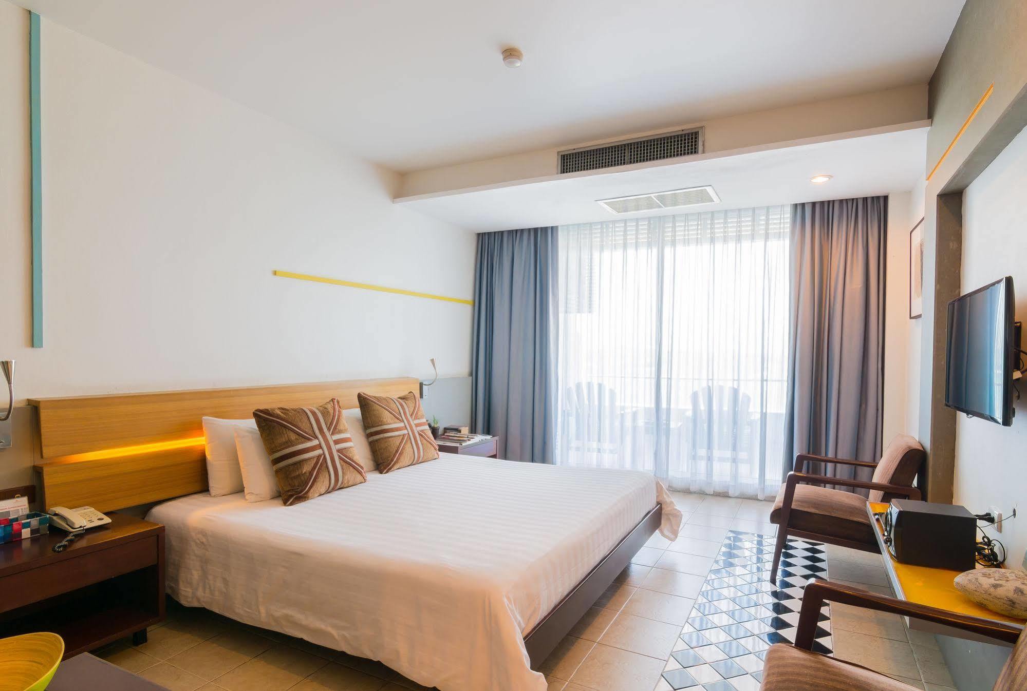 Baboona Beachfront Living Pattaya Eksteriør billede