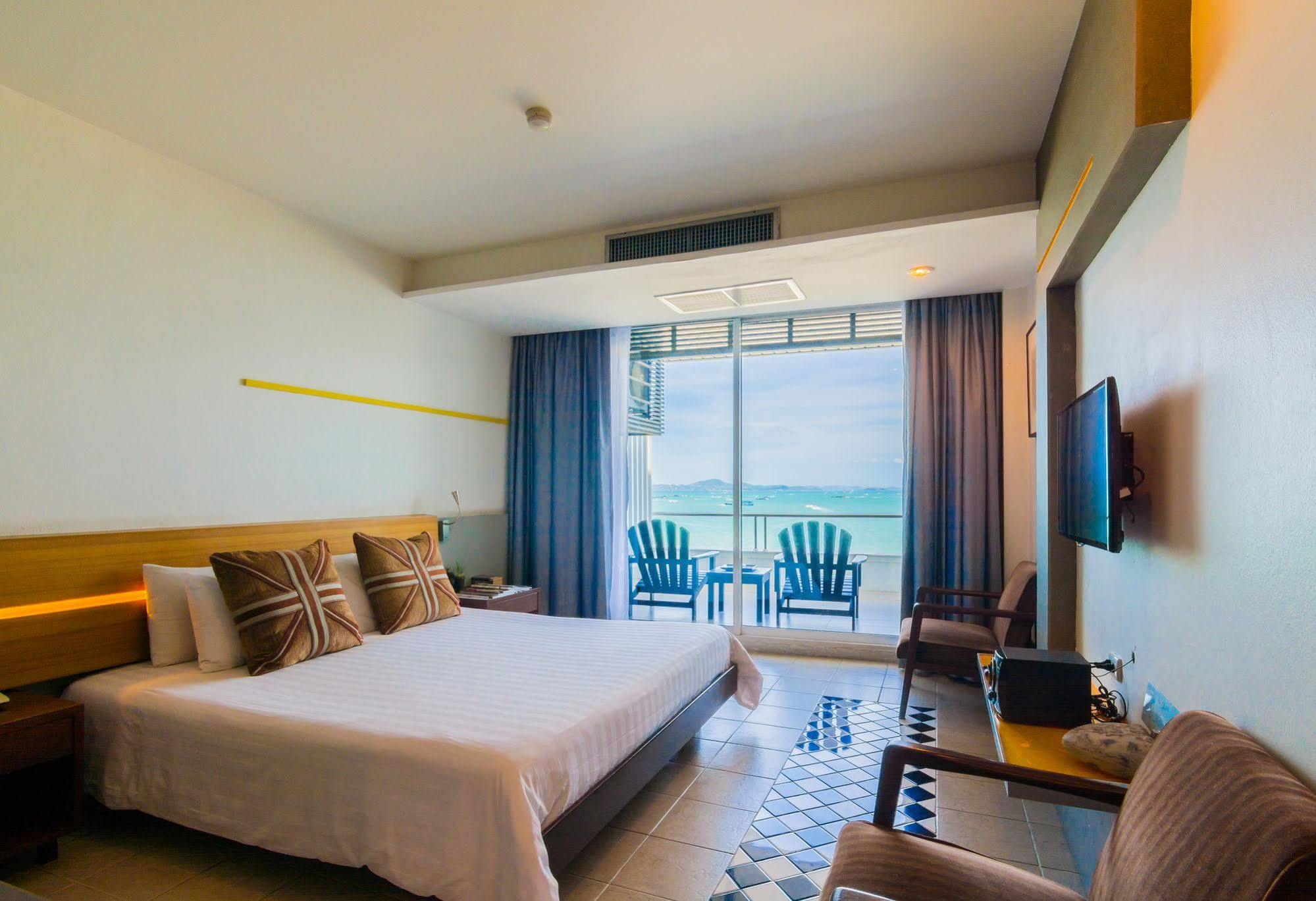 Baboona Beachfront Living Pattaya Eksteriør billede